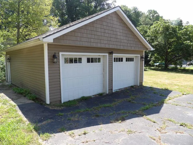 a front view of house with yard