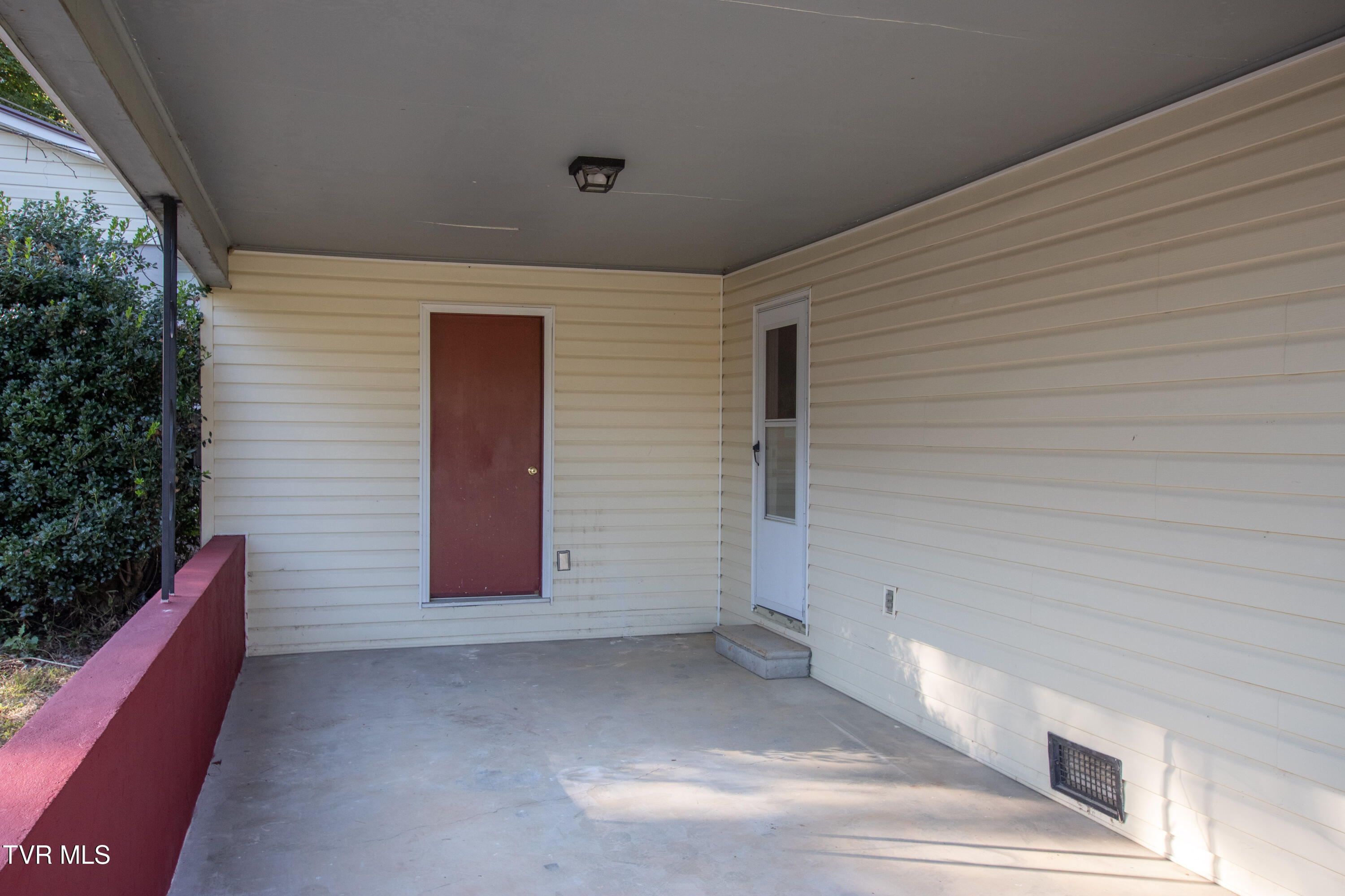 315 Cook Hollow Road Bristol, TN 37620 - Photo 23 of 27 Cook Hollow-9