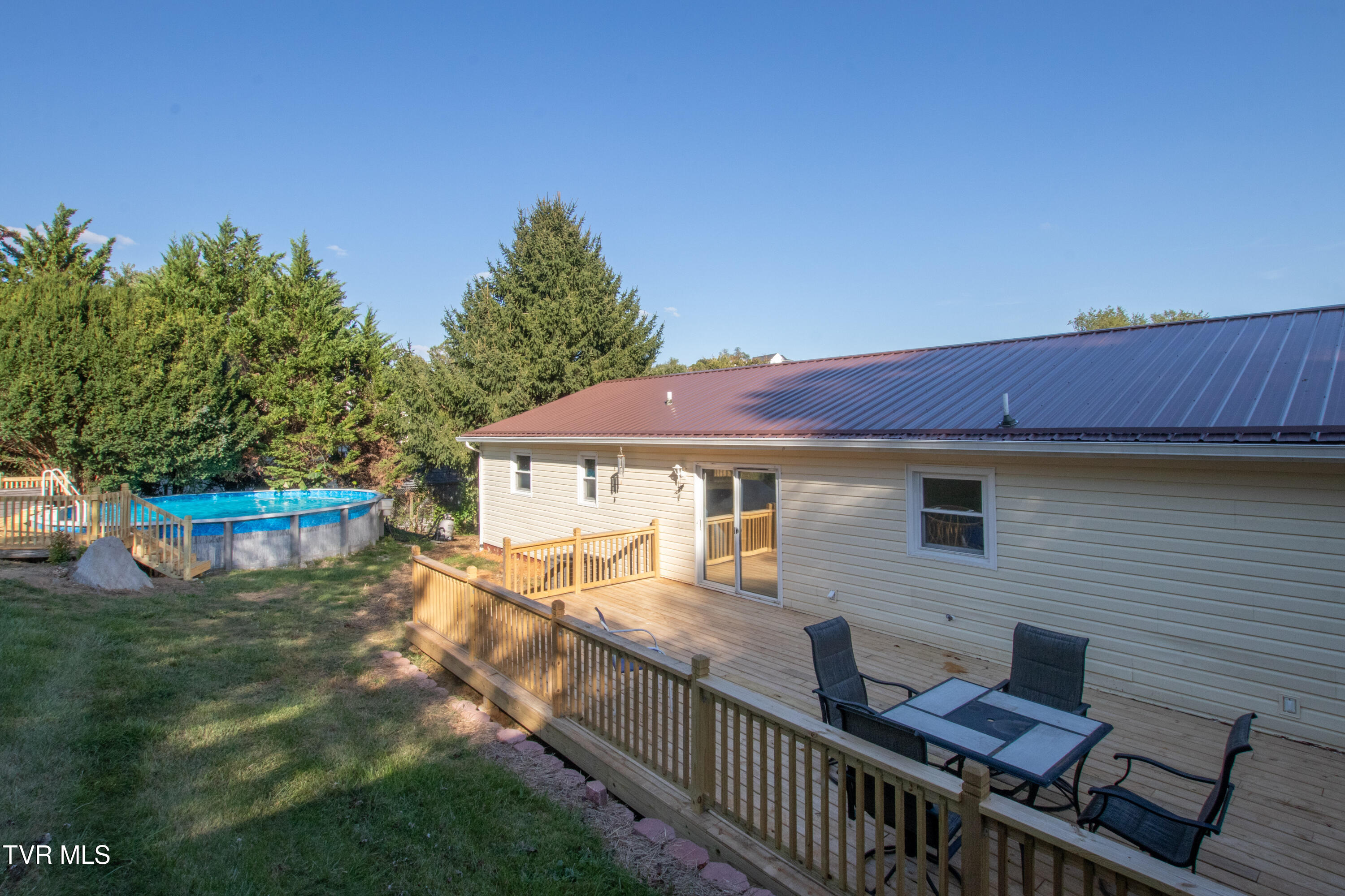 315 Cook Hollow Road Bristol, TN 37620 - Photo 8 of 27 Cook Hollow-19