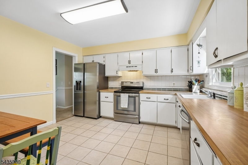 16 Old Mountain Road Lebanon, NJ 08833 - Photo 18 of 46