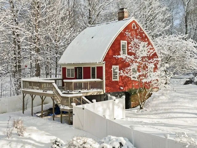 $625,000 | 14 Sawmill Brook Road, West Newbury, MA 01985