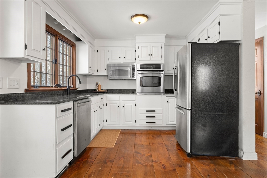 14 Sawmill Brook Road West Newbury, MA 01985 - Photo 10 of 42