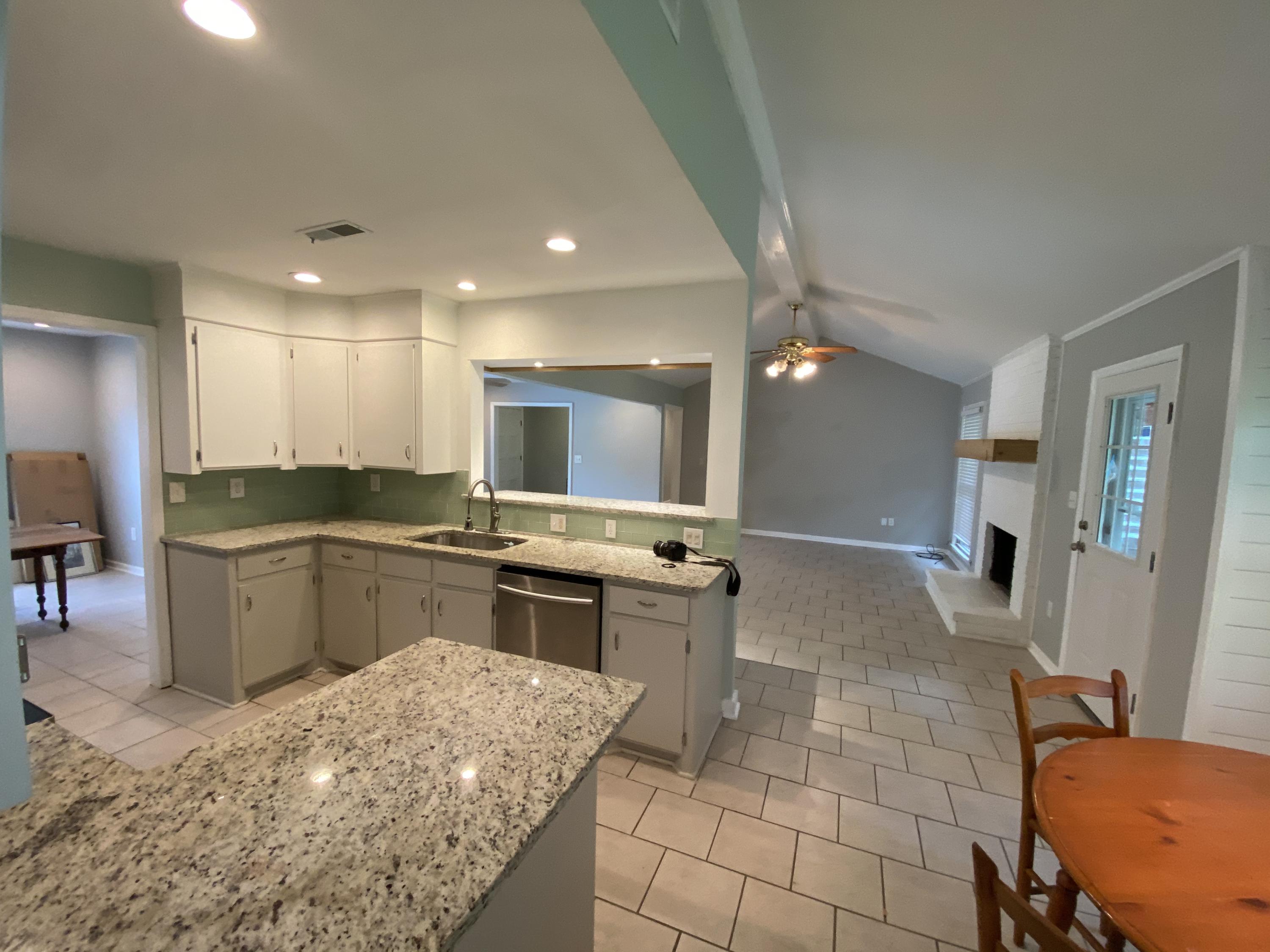 1824 Banbury Road Charleston, SC 29414 - Photo 2 of 25 AP+5R5MuShCx5AKPYnhKBQ