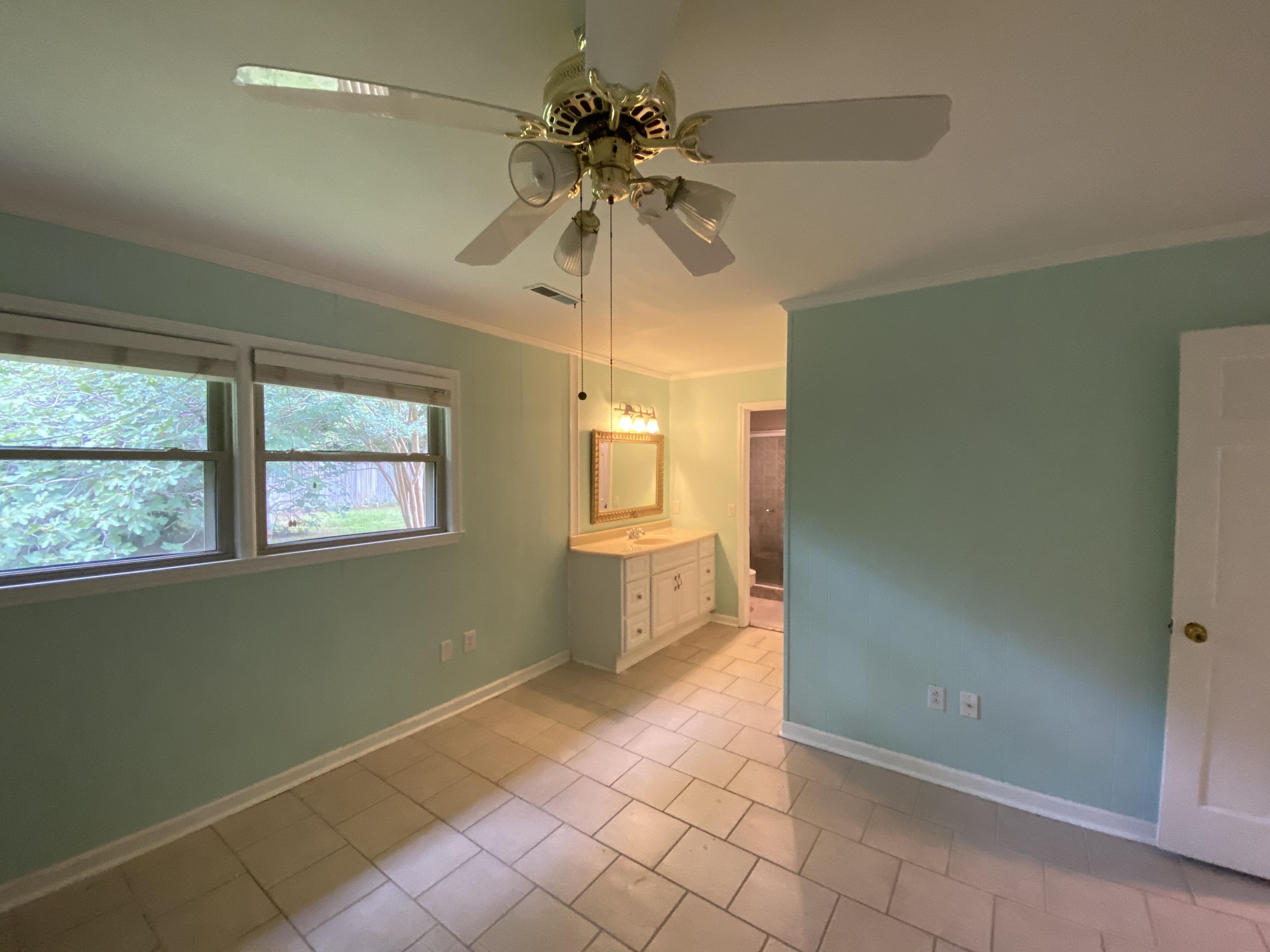 1824 Banbury Road Charleston, SC 29414 - Photo 15 of 25 dJLV1CesRb2UI7S%cgjksA