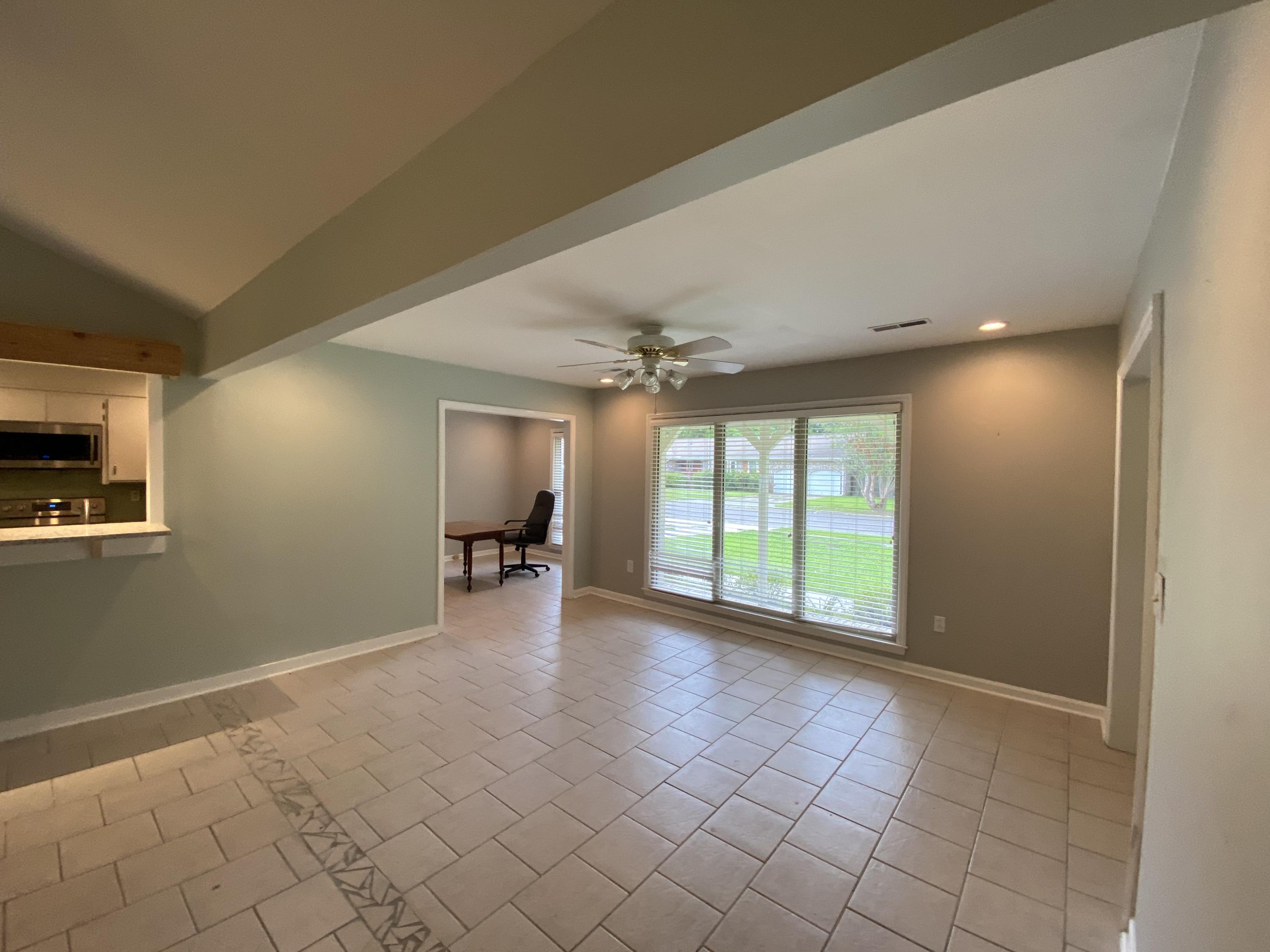 1824 Banbury Road Charleston, SC 29414 - Photo 19 of 25 9r8HTrpySaeqMlumWOQfnQ