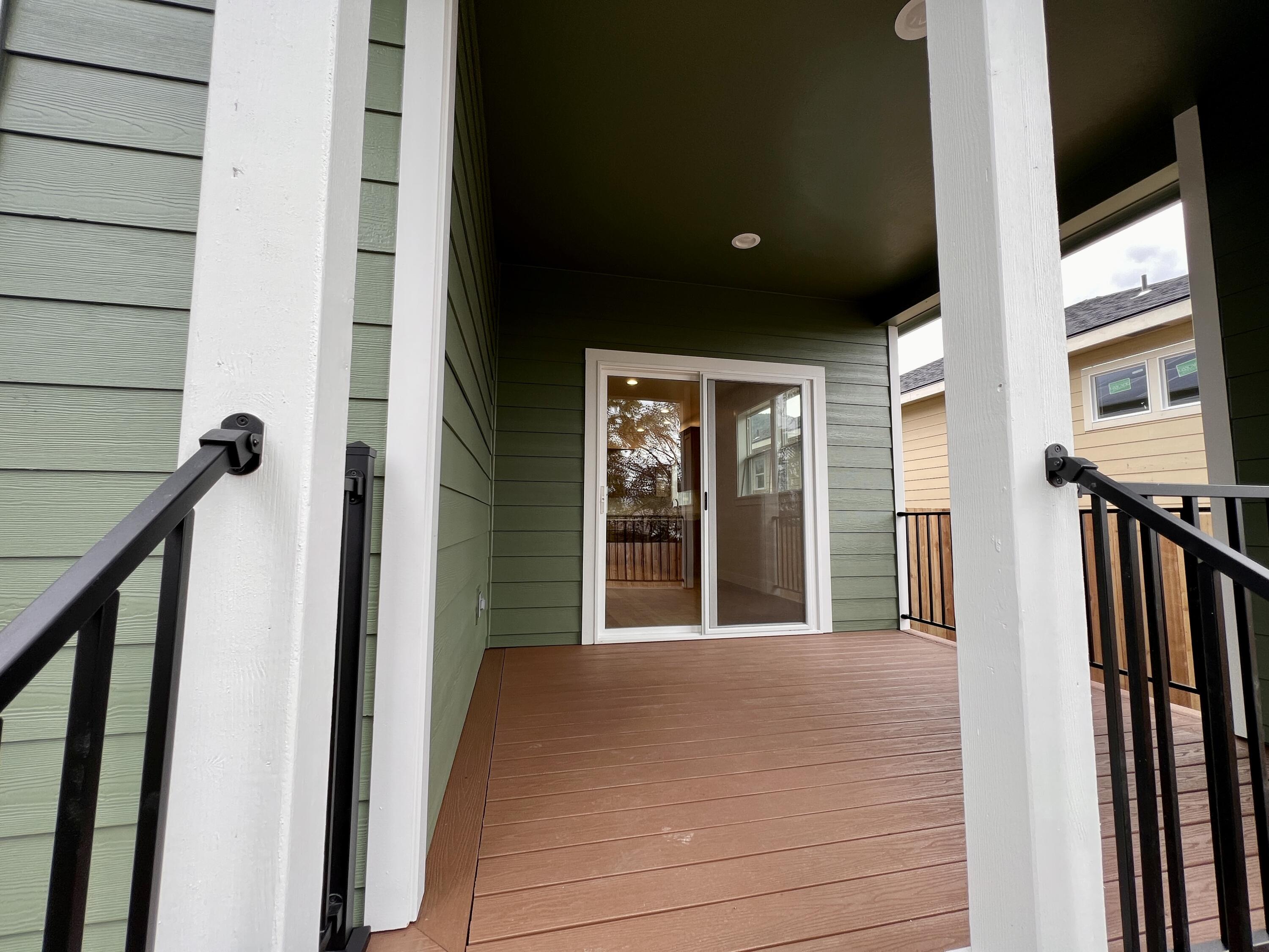 363 Randy Street Ashland, OR 97520 - Photo 10 of 28 Back Deck