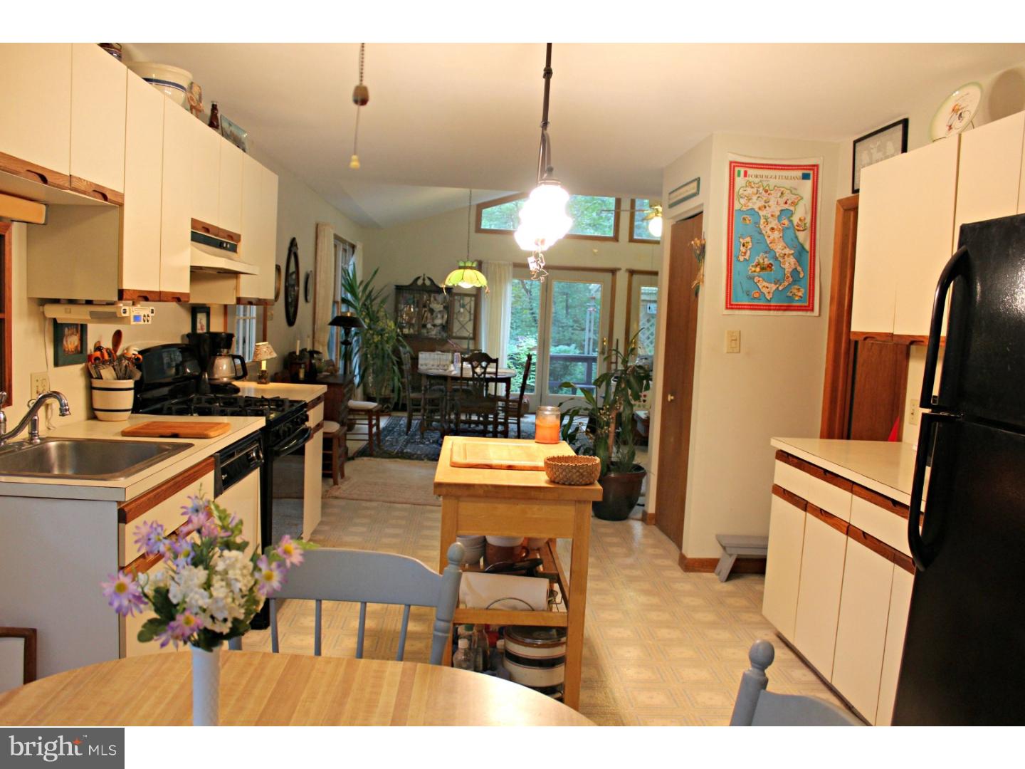 2253 Broomstick Road Green Lane, PA 18054 - Photo 10 of 22 Gallery Image 10