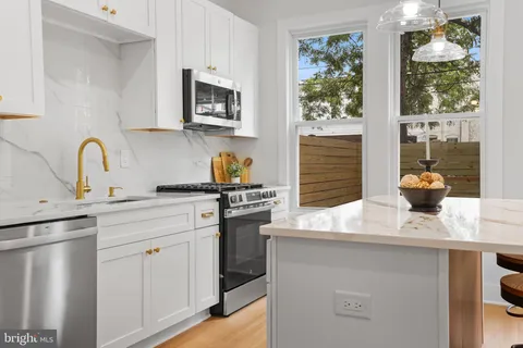 $899,000 | 432 Newton Place Northwest, Washington, DC 20010