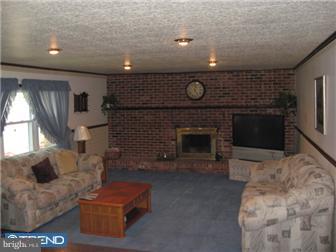 547 Cassingham Road Fairless Hills, PA 19030 - Photo 4 of 10 Family Room