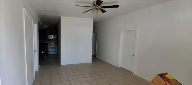 $2,100 | 428 West Ave A, Kingsville, TX 78363