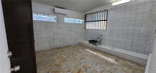 $2,100 | 428 West Ave A, Kingsville, TX 78363