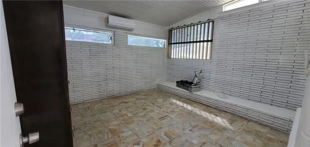 $2,100 | 428 West Ave A, Kingsville, TX 78363