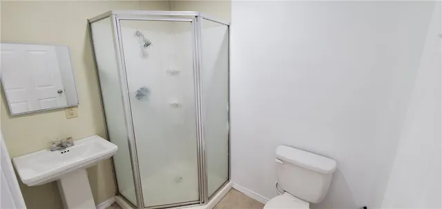 $2,100 | 428 West Ave A, Kingsville, TX 78363