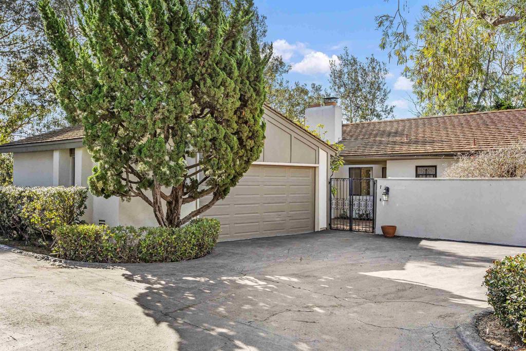 16902 Via De Santa Fe, Unit 7 Rancho Santa Fe, CA 92091 - Photo 2 of 18