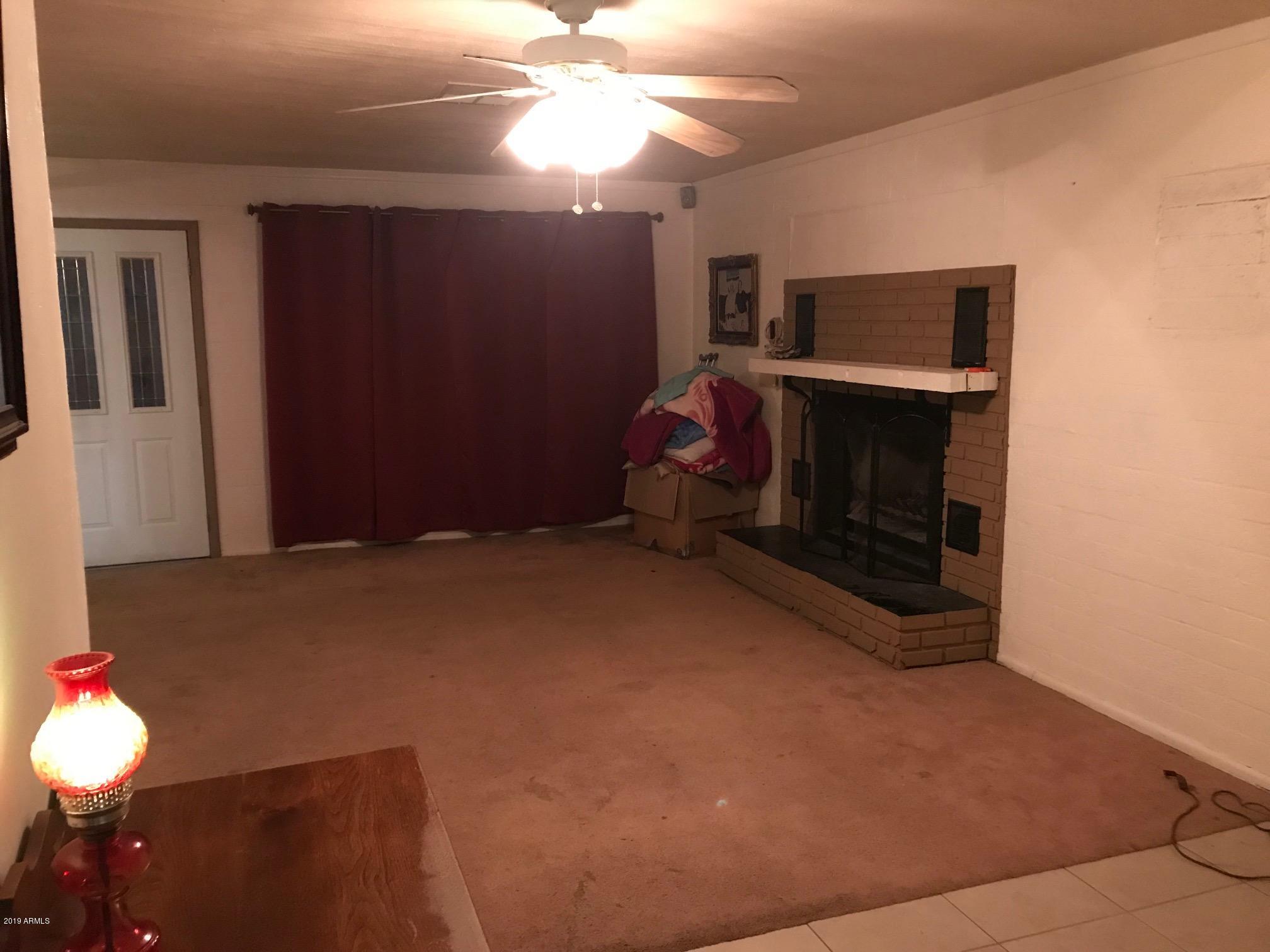 317 Hartford Road Kearny, AZ 85137 - Photo 11 of 24 living rm