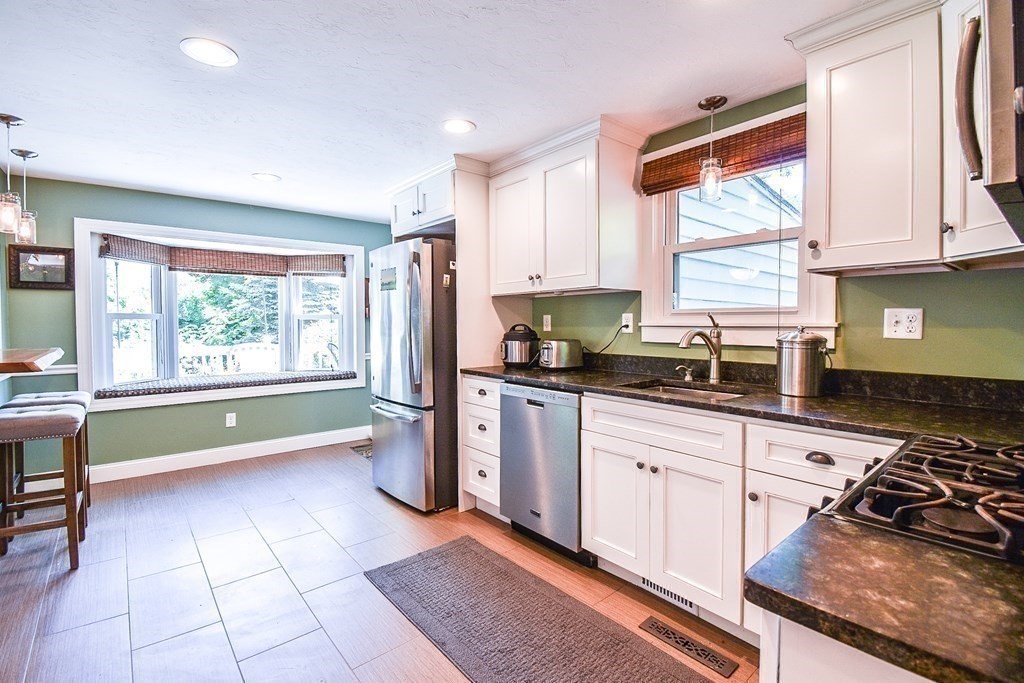 22 Brick Kiln Road Chelmsford, MA 01824 - Photo 11 of 37 Gallery Image 11