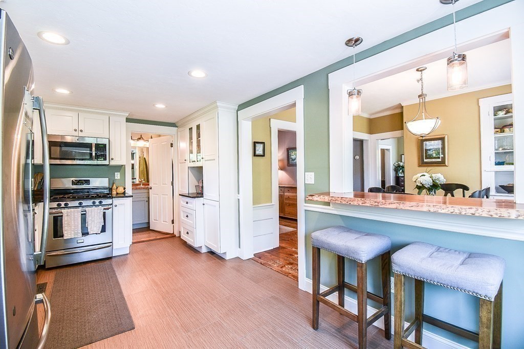 22 Brick Kiln Road Chelmsford, MA 01824 - Photo 8 of 37 Gallery Image 8