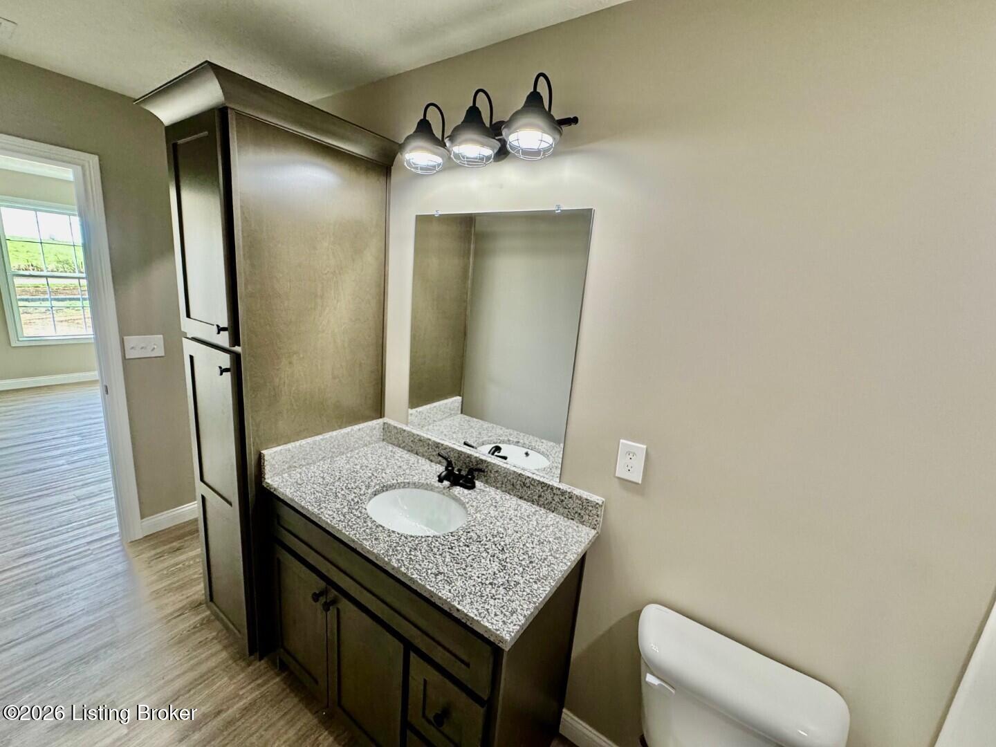 1518 Old Perryville Loop Springfield, KY 40069 - Photo 12 of 26 012_Bathroom