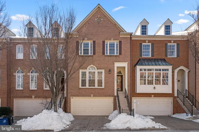 $840,000 | 10505 Captain John Smith Court, Fairfax, VA 22030