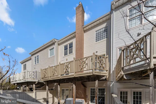 $840,000 | 10505 Captain John Smith Court, Fairfax, VA 22030