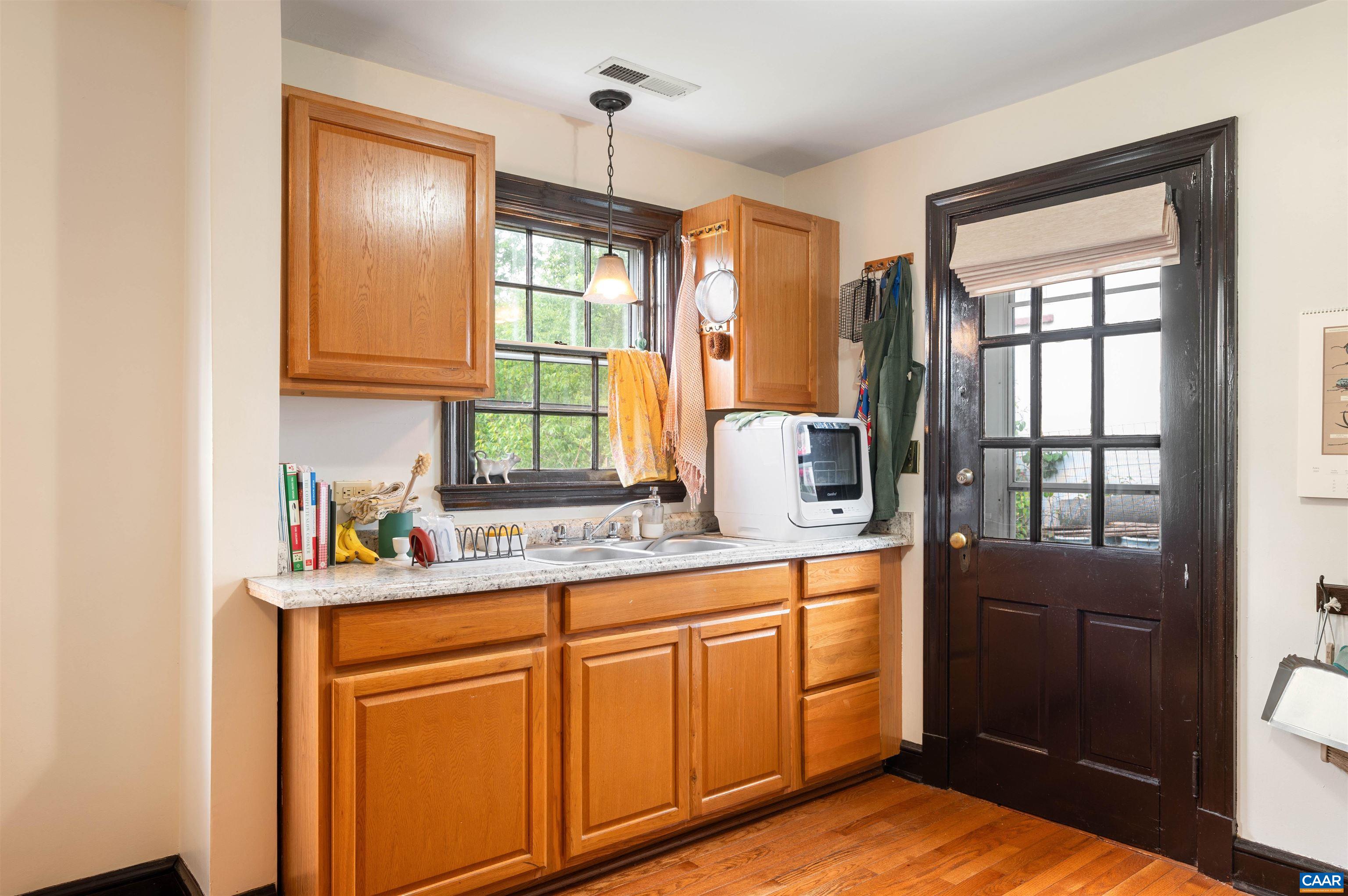 1210 Meriwether Street Charlottesville, VA 22902 - Photo 14 of 31 Gallery Image 14