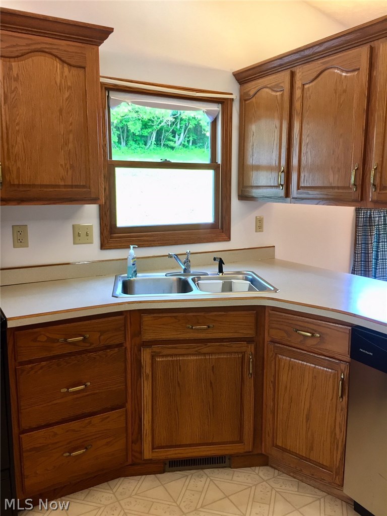 62434 Hillcrest Road Barnesville, OH 43713 - Photo 16 of 31 Gallery Image 16