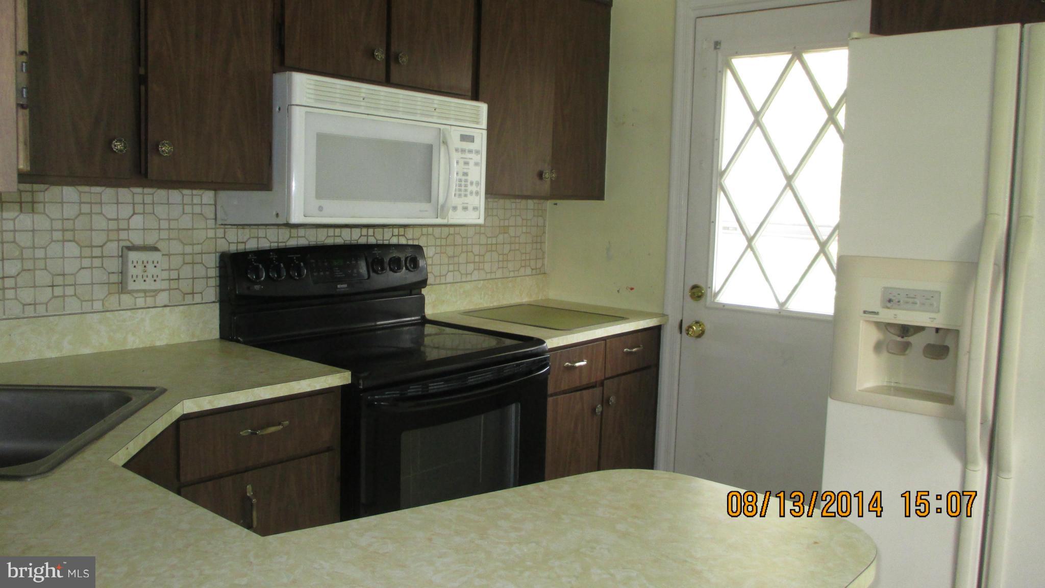 8215 Watersedge Road Baltimore, MD 21222 - Photo 5 of 15 Kitchen