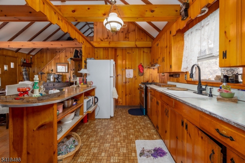 19 Amicalola Road Vernon, NJ 07422 - Photo 6 of 30