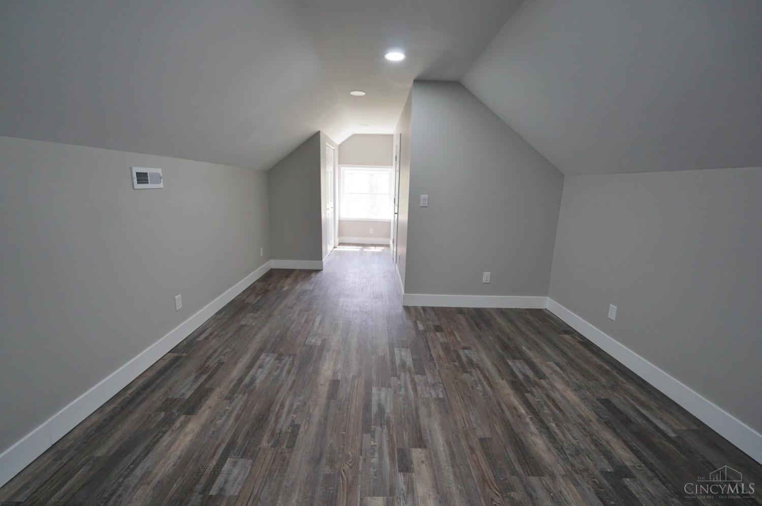 5155 Sidney Road Cincinnati, OH 45238 - Photo 21 of 29
