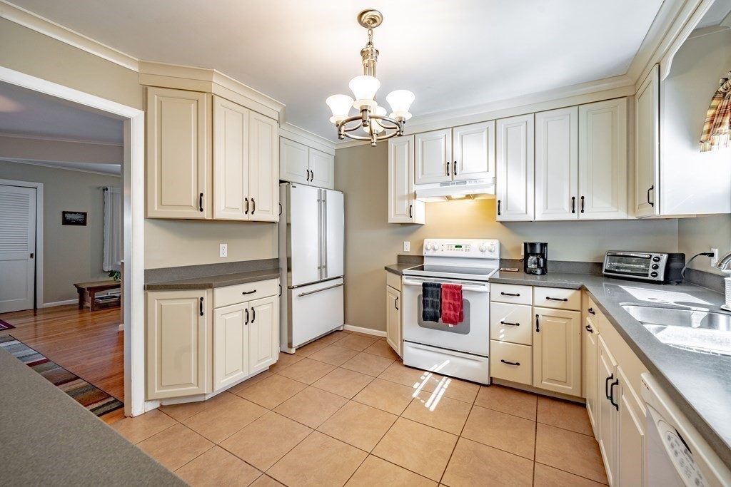 158 Barton Road Greenfield, MA 01301 - Photo 15 of 41 Gallery Image 15