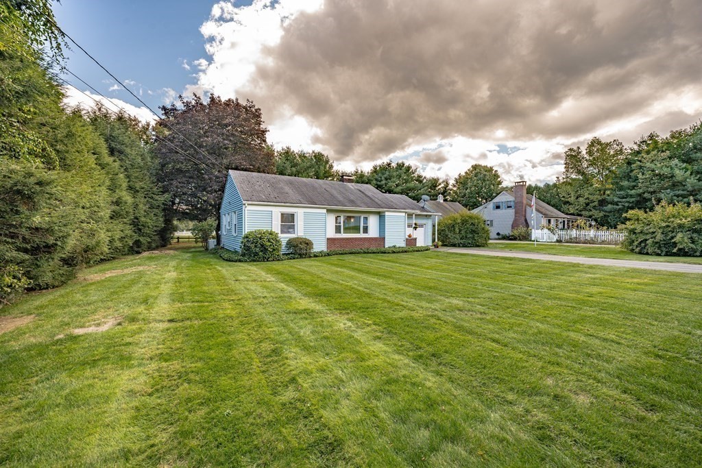158 Barton Road Greenfield, MA 01301 - Photo 3 of 41 Gallery Image 3