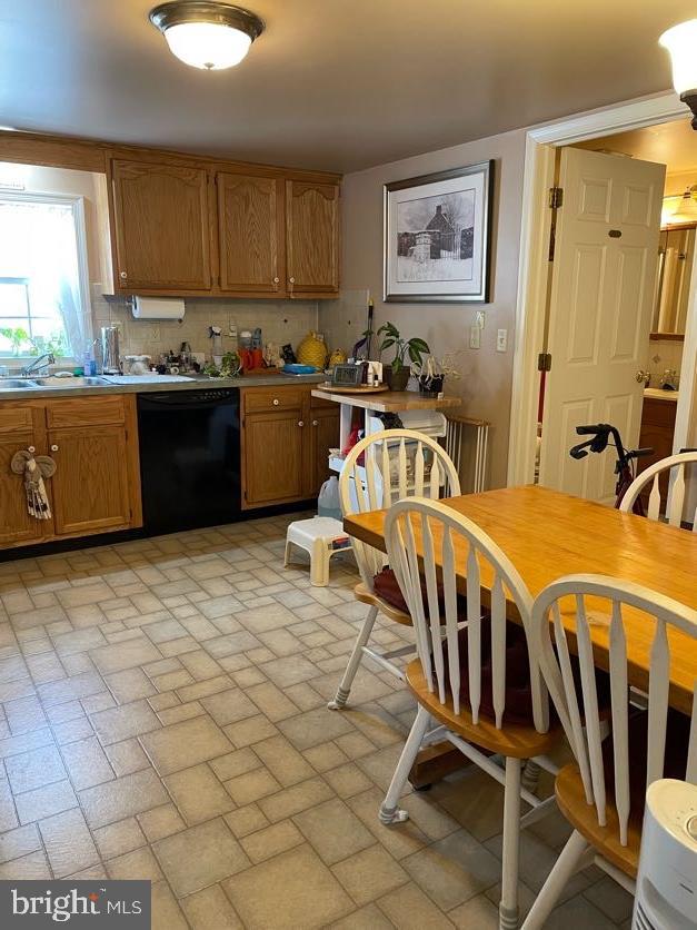 227 Mill Road Morgantown, PA 19543 - Photo 15 of 36 Cottage Kitchen