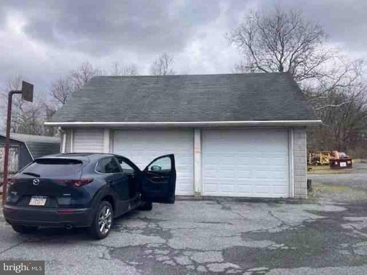 227 Mill Road Morgantown, PA 19543 - Photo 35 of 36 Detached Garage