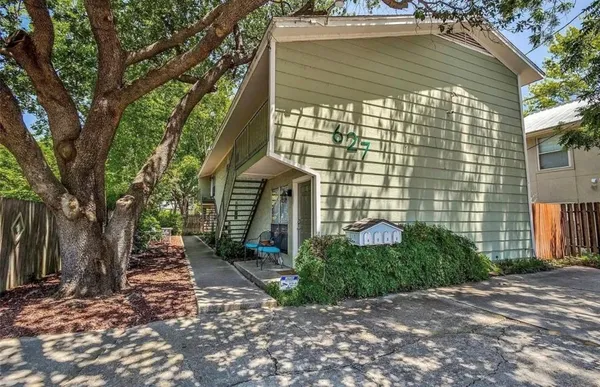 $1,250 | 627 Texas Street, Denton, TX 76209