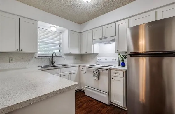 $1,250 | 627 Texas Street, Denton, TX 76209