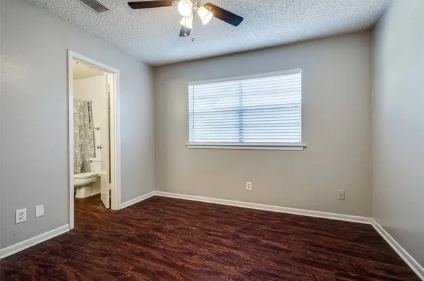 $1,250 | 627 Texas Street, Denton, TX 76209