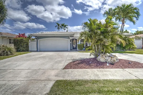$999,999 | 270 Southeast 3rd Avenue, Pompano Beach, FL 33060