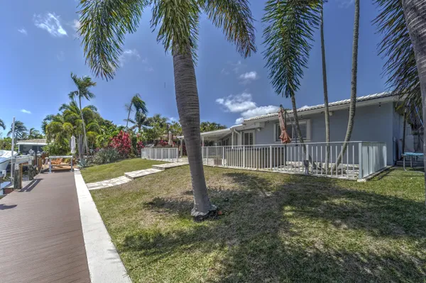 $999,999 | 270 Southeast 3rd Avenue, Pompano Beach, FL 33060