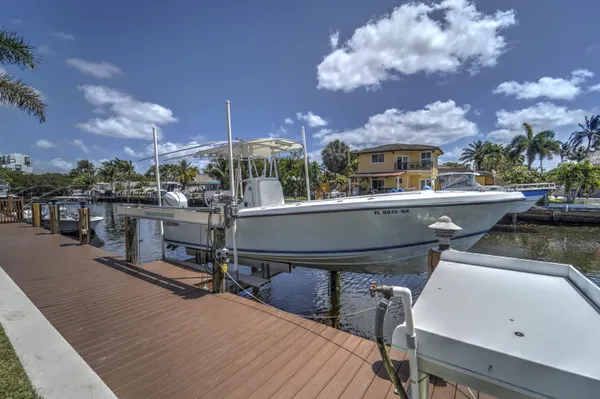 $999,999 | 270 Southeast 3rd Avenue, Pompano Beach, FL 33060