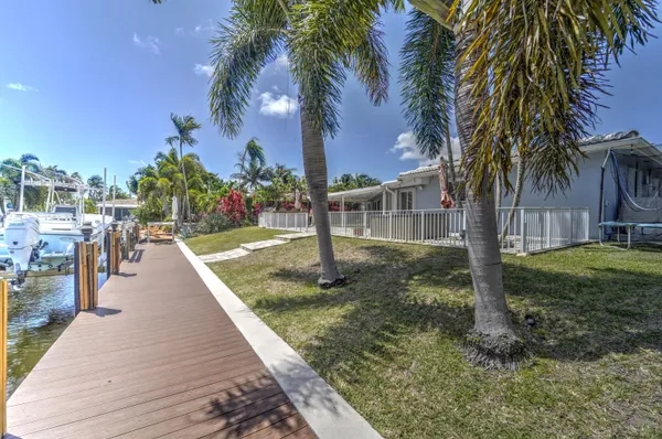 $999,999 | 270 Southeast 3rd Avenue, Pompano Beach, FL 33060