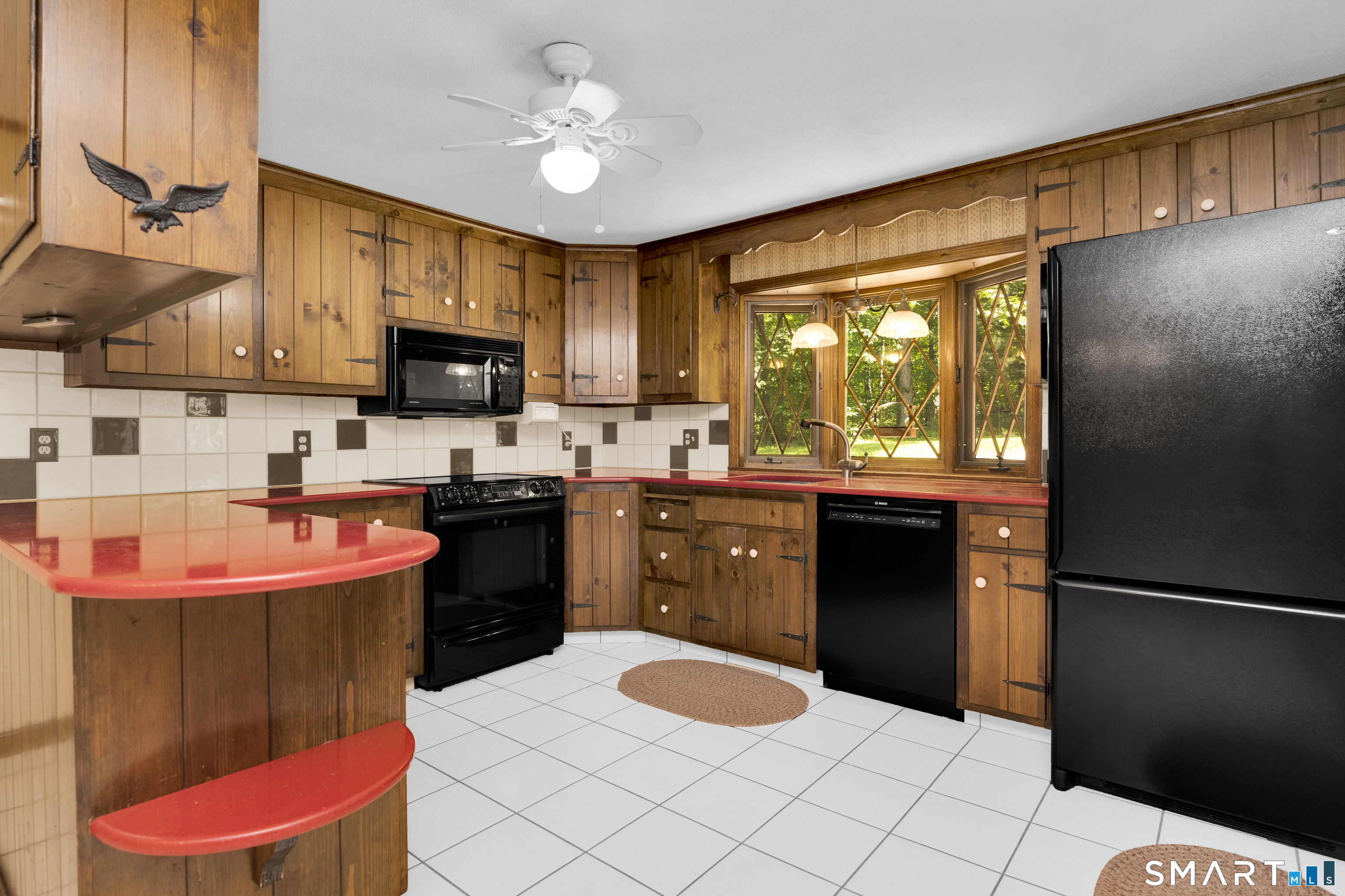 1020 Bartholomew Road Middletown, CT 06457 - Photo 9 of 40