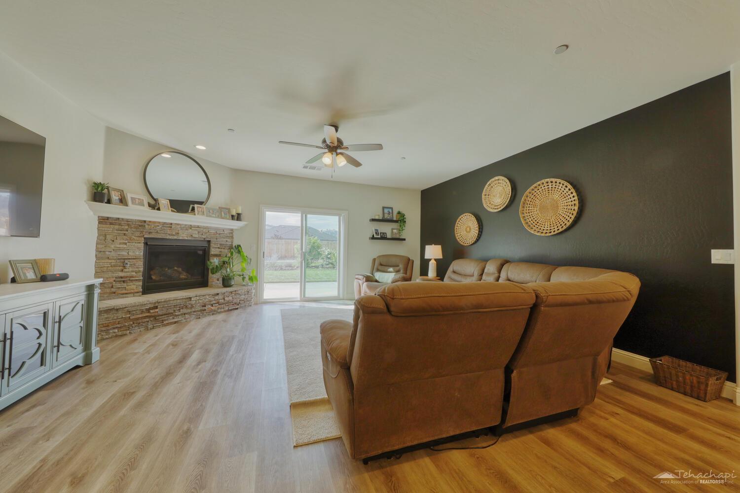 27910 Crofun Road Tehachapi, CA 93561 - Photo 5 of 42 Gallery Image 5