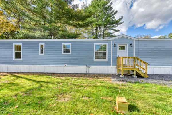 $94,900 | 8 Victoria Drive, Waterville, ME 04901