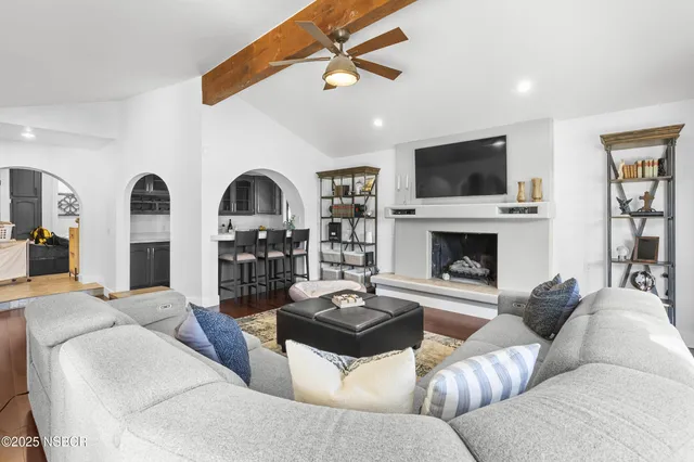 $1,899,000 | 5750 Robin Court, Santa Maria, CA 93455