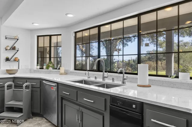 $1,899,000 | 5750 Robin Court, Santa Maria, CA 93455