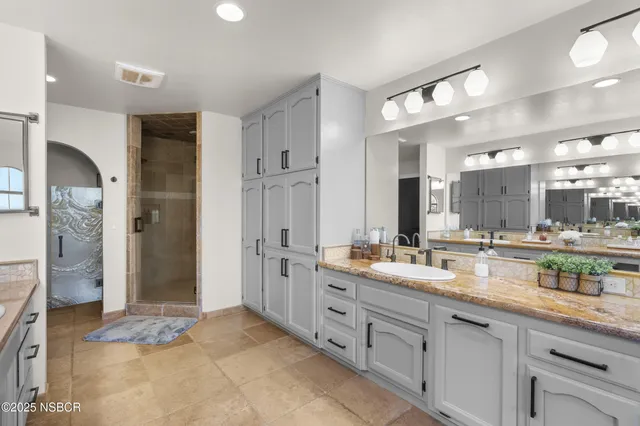 $1,899,000 | 5750 Robin Court, Santa Maria, CA 93455