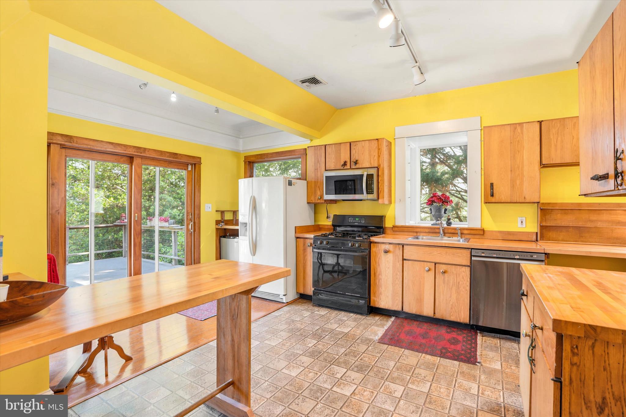 1054 Croton Road Wayne, PA 19087 - Photo 14 of 38