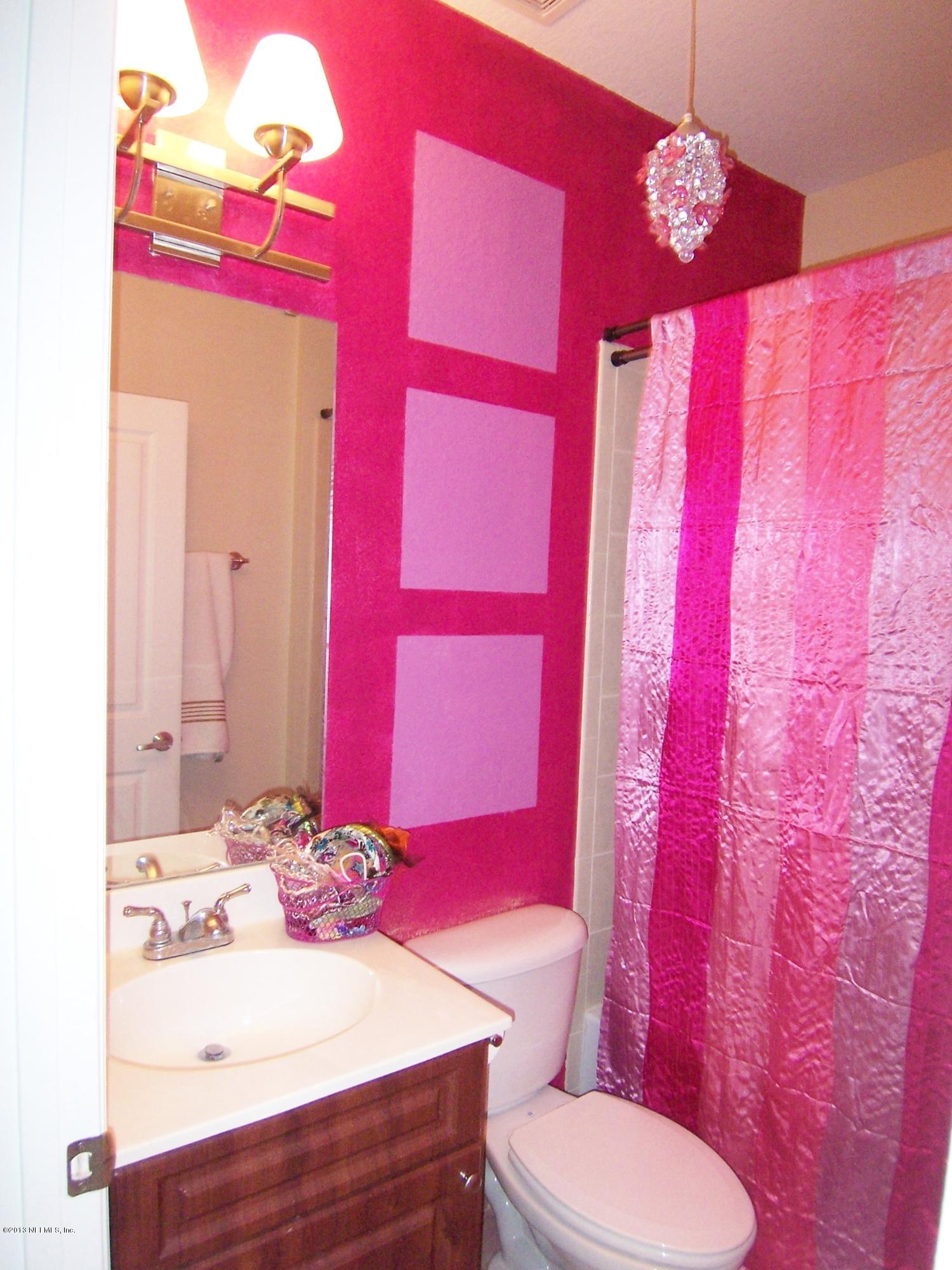 9745 Touchton Road, Unit 930 Jacksonville, FL 32246 - Photo 13 of 27 Bathroom 2