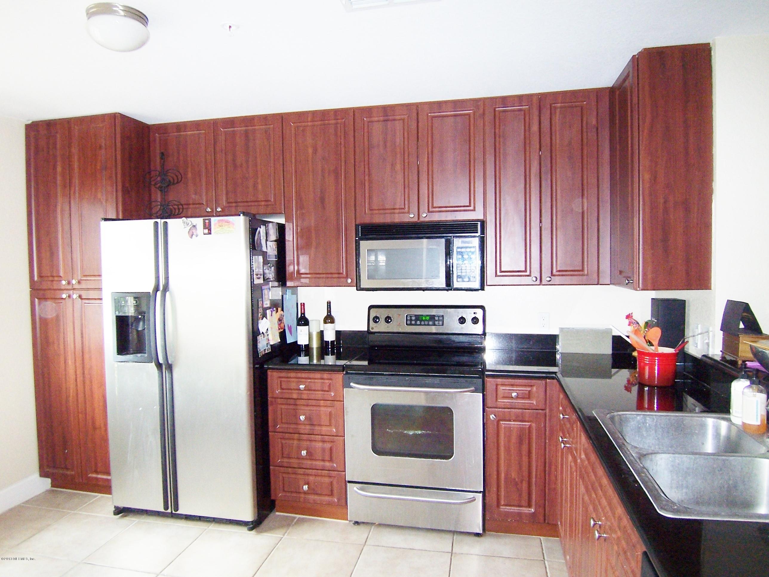 9745 Touchton Road, Unit 930 Jacksonville, FL 32246 - Photo 3 of 27 Kitchen