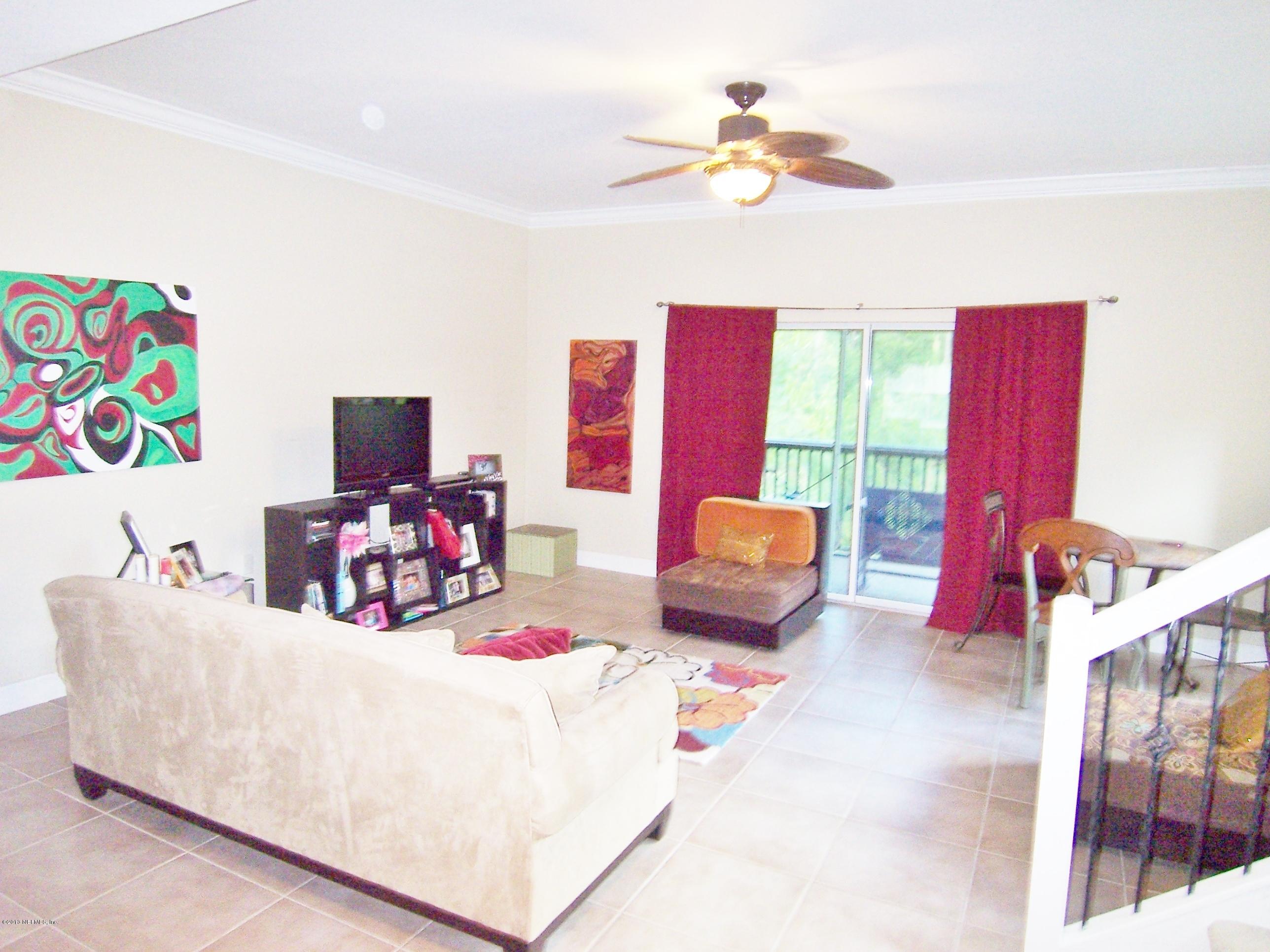 9745 Touchton Road, Unit 930 Jacksonville, FL 32246 - Photo 4 of 27 Family Room